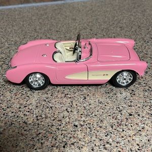 VTG Bburago 1:18 Diecast Model 1957 Chevrolet Corvette Convertible (Pink)